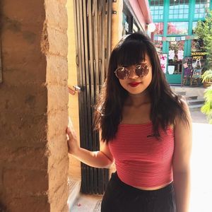 Meet your Posher, Esther